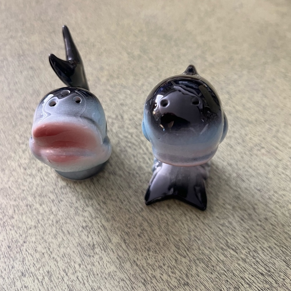 Vintage made in Japan whale s & p - Picture 6 of 7